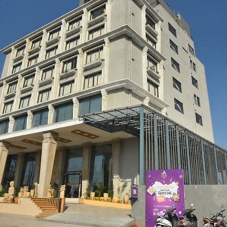 Hotel Accord Premier Raigarh Buitenkant foto