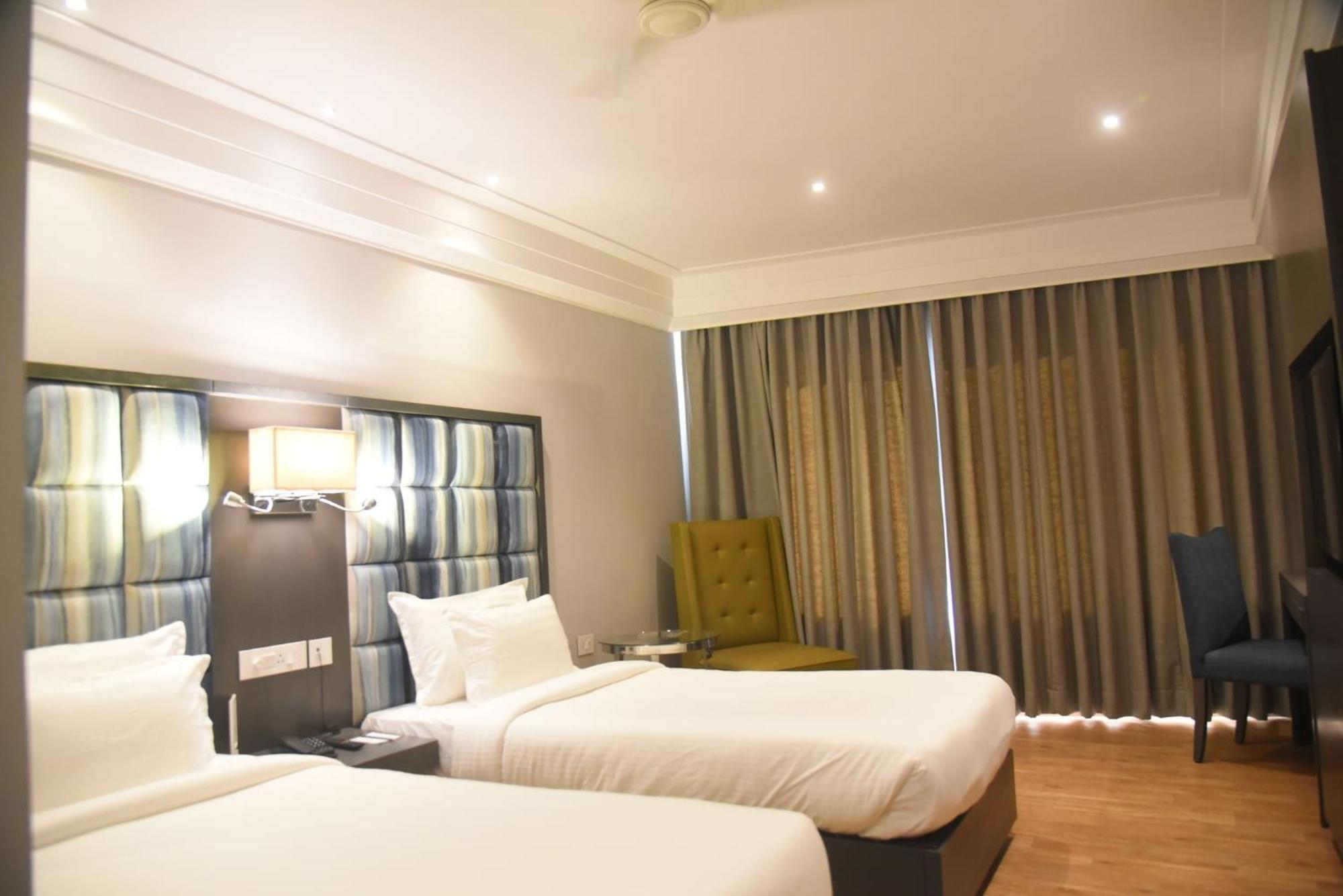 Hotel Accord Premier Raigarh Buitenkant foto