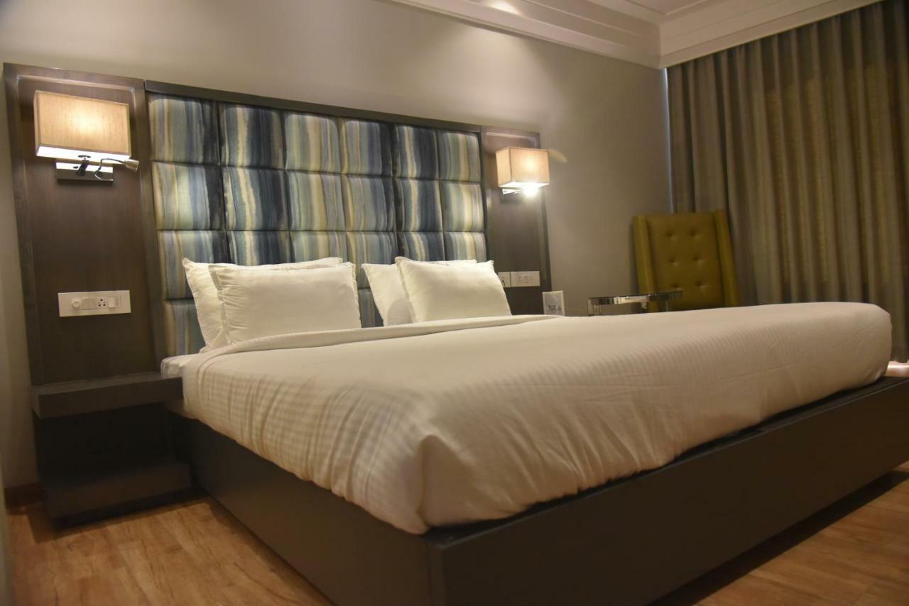 Hotel Accord Premier Raigarh Buitenkant foto