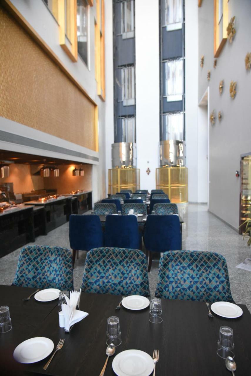 Hotel Accord Premier Raigarh Buitenkant foto