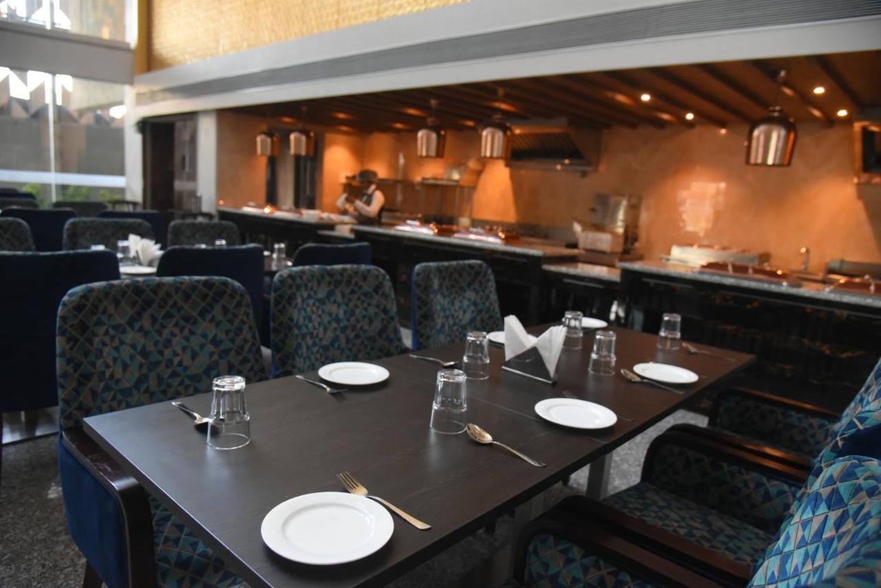 Hotel Accord Premier Raigarh Buitenkant foto